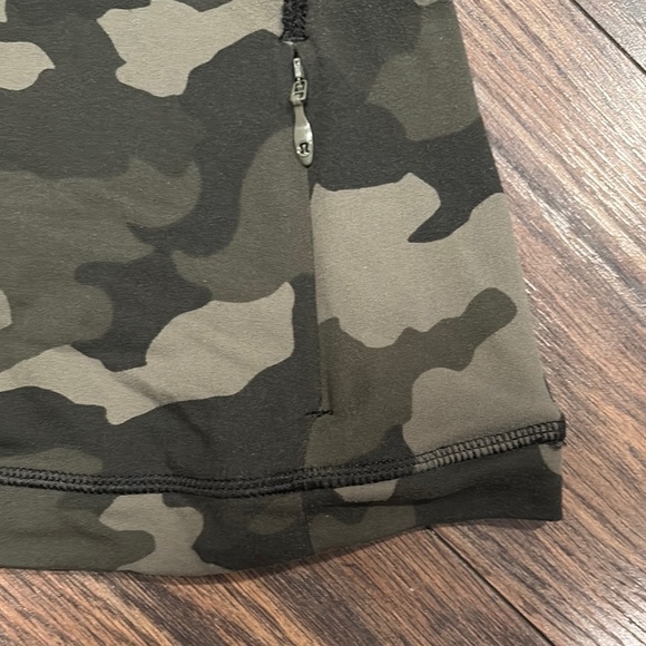 Fitted Green and Brown Long Sleeve Top by Lululemon (size 4) - Picture 4 of 8